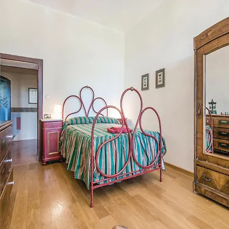 Six-bedroom Holiday In -pg- Holiday home Agello