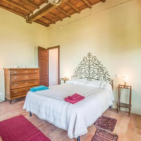 Six-bedroom Holiday In -pg- Holiday home Agello