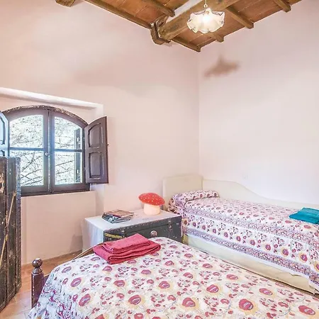 Six-bedroom Holiday In -pg- *