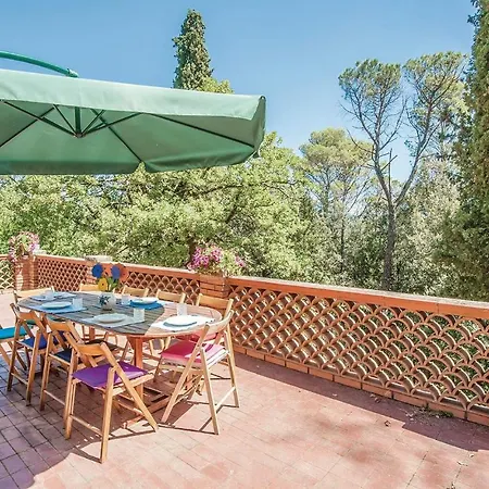Six-bedroom Holiday In -pg-